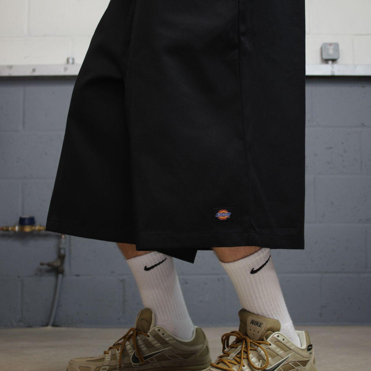 Dickies extra baggy chino shorts carpenter black