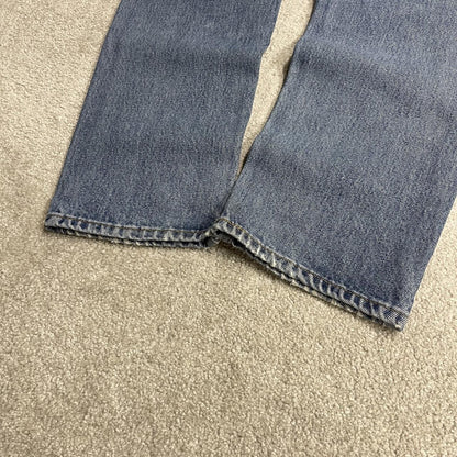 Y2K Levi’s 505 jeans straight leg washed blue Straight fit 5 pocket pants belt loops red tab logo