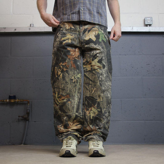 Cabela’s Mossy Oak camo jeans W32L34 khaki 5 pocket straight fit camouflage hunting style pants