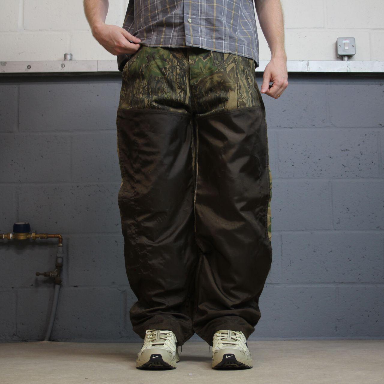 Winchester Trebark camo cargo pants Y2K L brown Realtree style camouflage pattern hunting utility