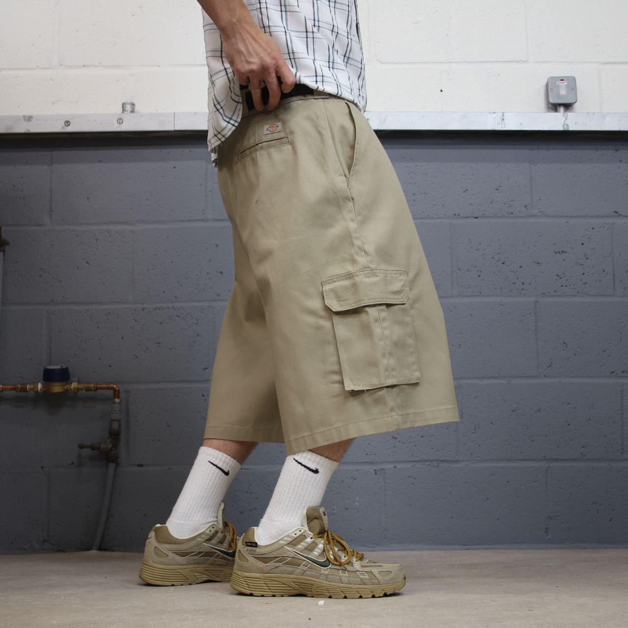 Dickies extra baggy cargo shorts chino khaki Skater / surf style shorts long wide leg festival