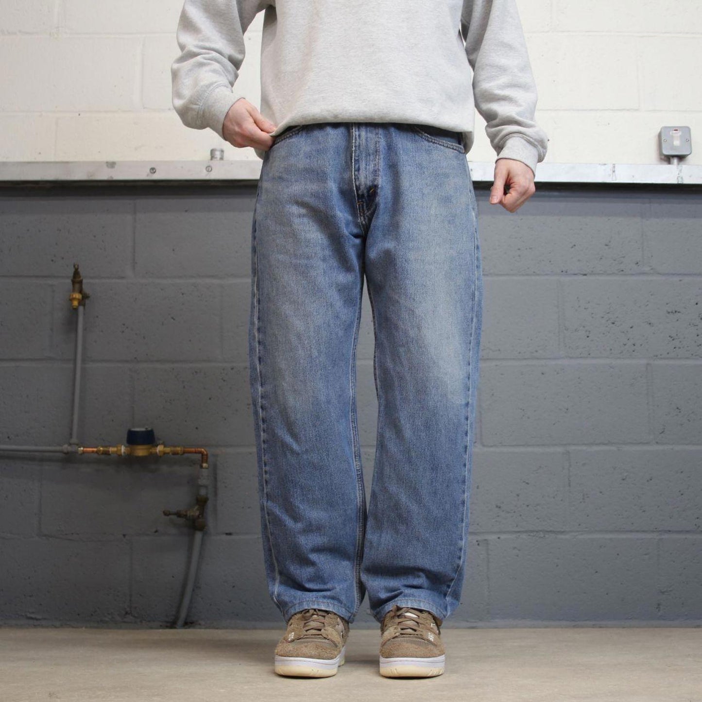 Vintage Y2K Levi’s 505 jeans blue Straight leg 00s style denim pants red tab logo