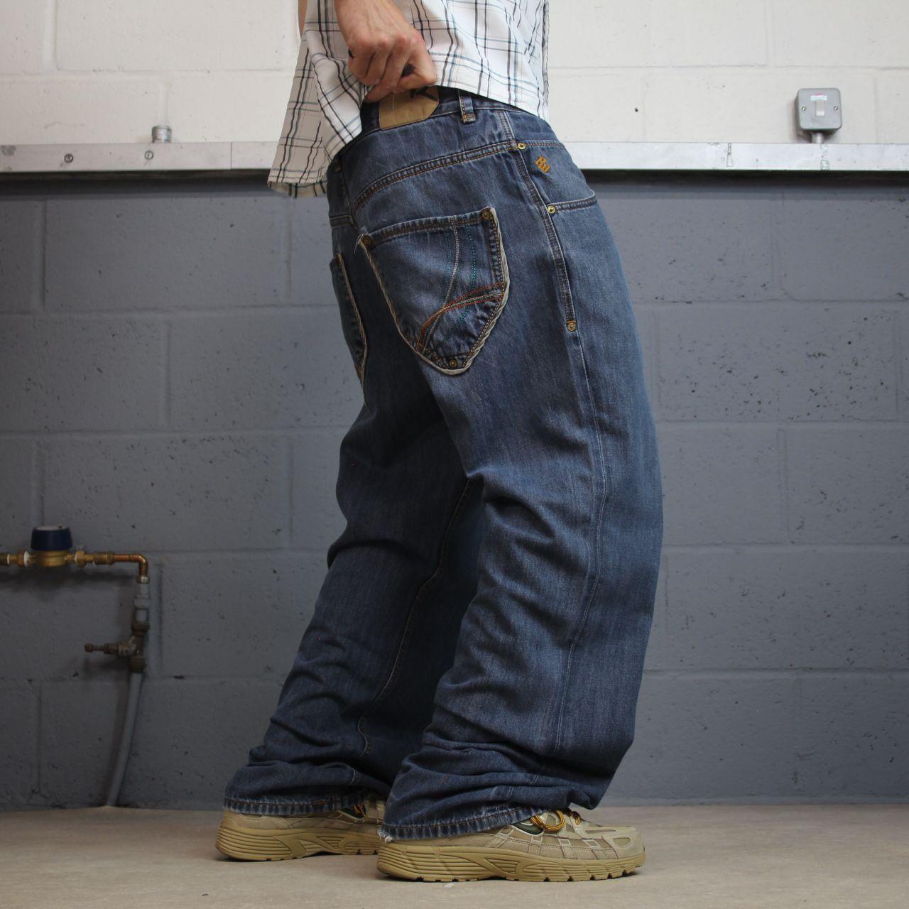 Rocawear embroidered jeans blue denim Y2K W38L32 Rocawear loose surf style pants embroidered design