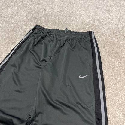 00s baggy Nike tracksuit bottoms grey Large loose y2k style sportswear track pants gym wear trackies