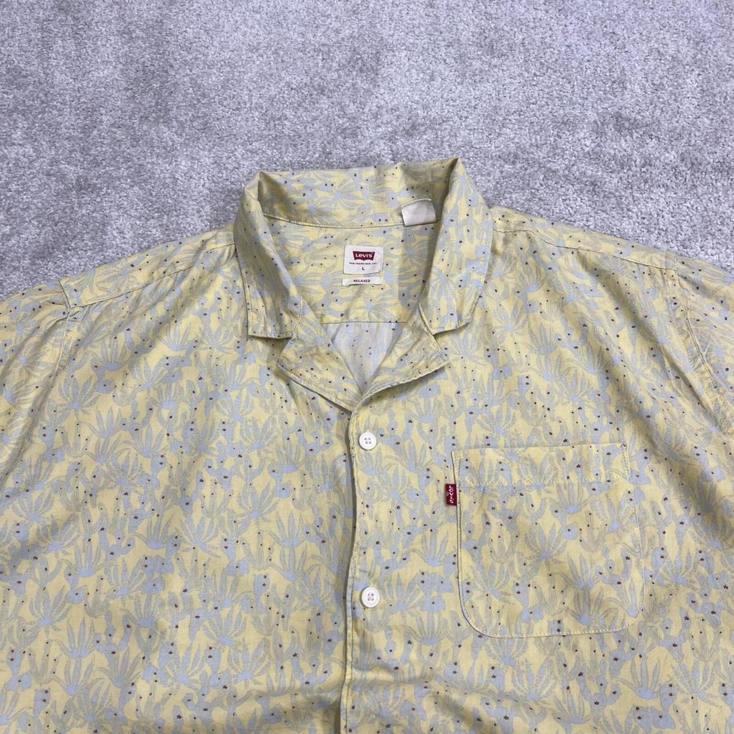 Y2K Levi’s funky pattern short sleeve shirt yellow Floaty festival button down shirt