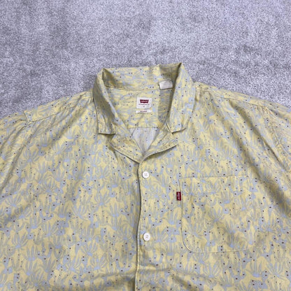 Y2K Levi’s funky pattern short sleeve shirt yellow Floaty festival button down shirt