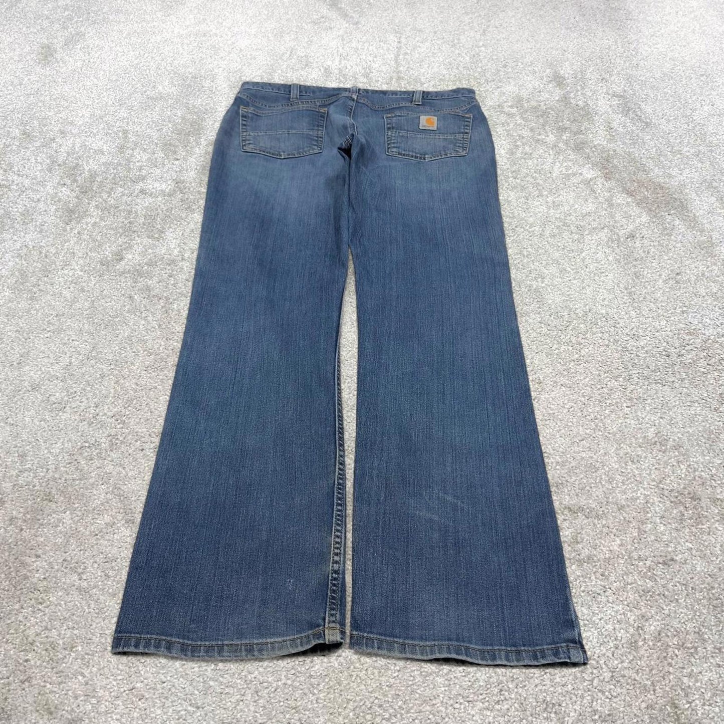 Vintage blue Carhartt jeans W36L32 relaxed denim 90s style skater jeans patch logo