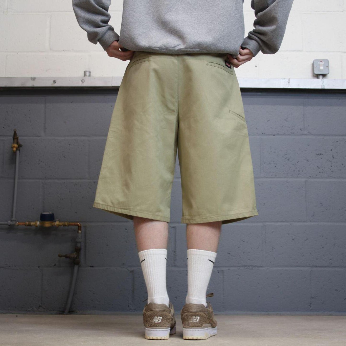 Dickies baggy Y2k W36 carpenter shorts khaki Twill style chino skater shorts long wide leg festival