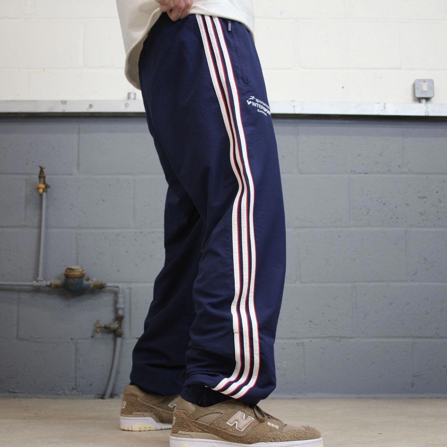 Navy Adidas trackies L y2k style sportswear track pants embroidered logo side stripe design