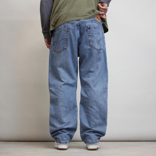 Blue Levi's jeans W38 L29