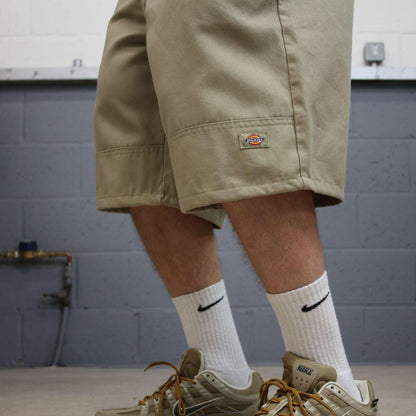 Dickies baggy chino shorts carpenter khaki Surfer style skate shorts long loose leg festival