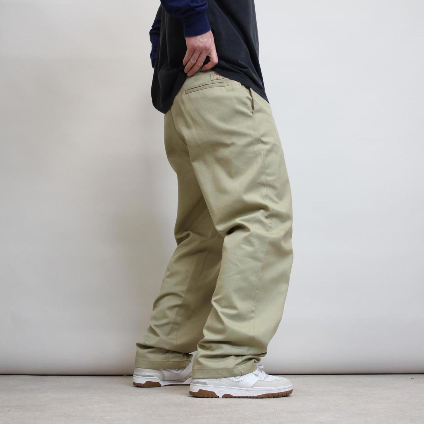 Beige Dickies trousers W38L32 loose twill chino style skater pants