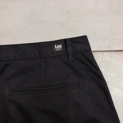 Mens black Lee shorts W40