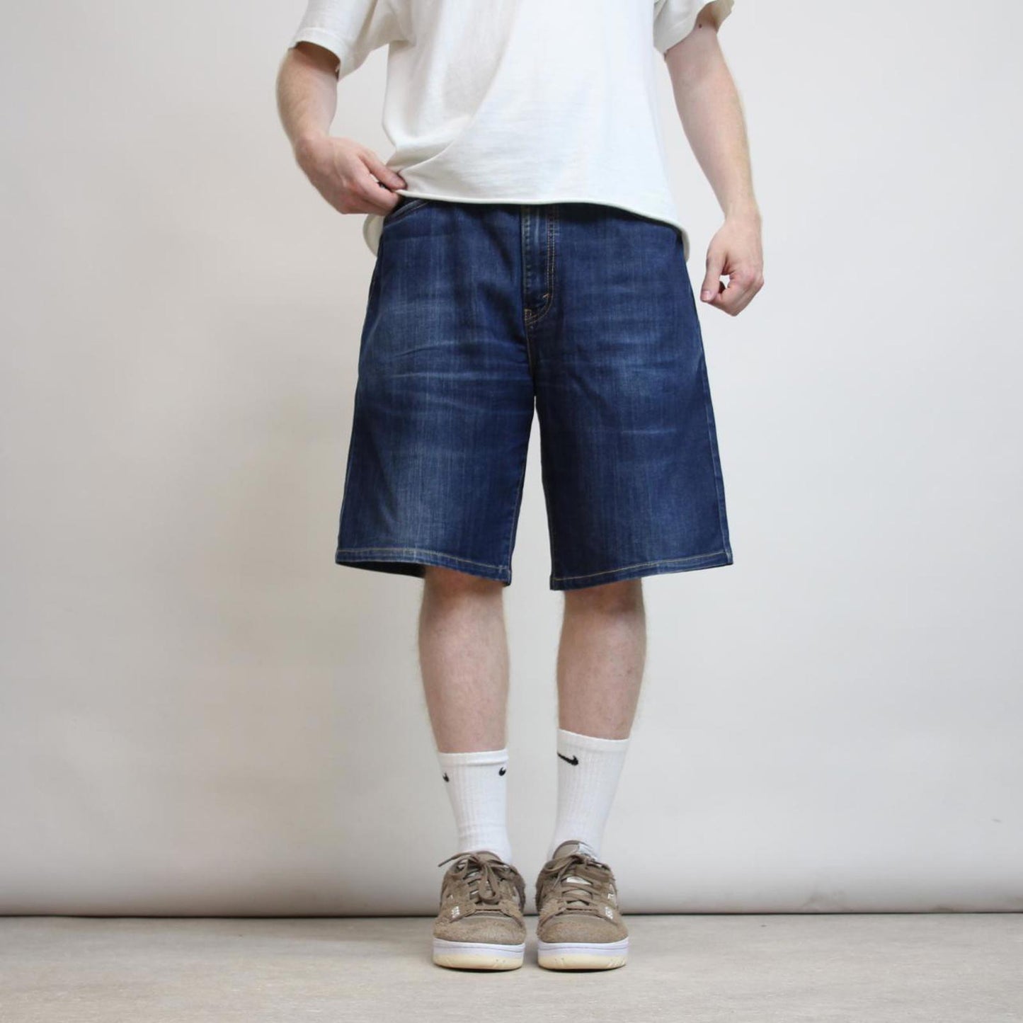 Mens Levi’s denim shorts W36