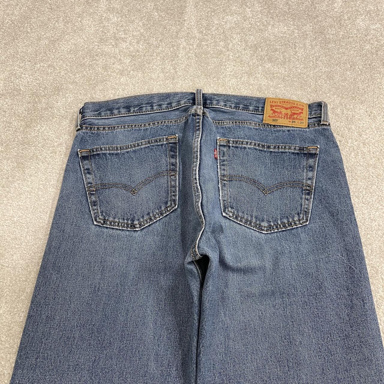 Levi’s 505 jeans Y2K W36L30 blue Levi’s straight leg surf style pants, red tab logo