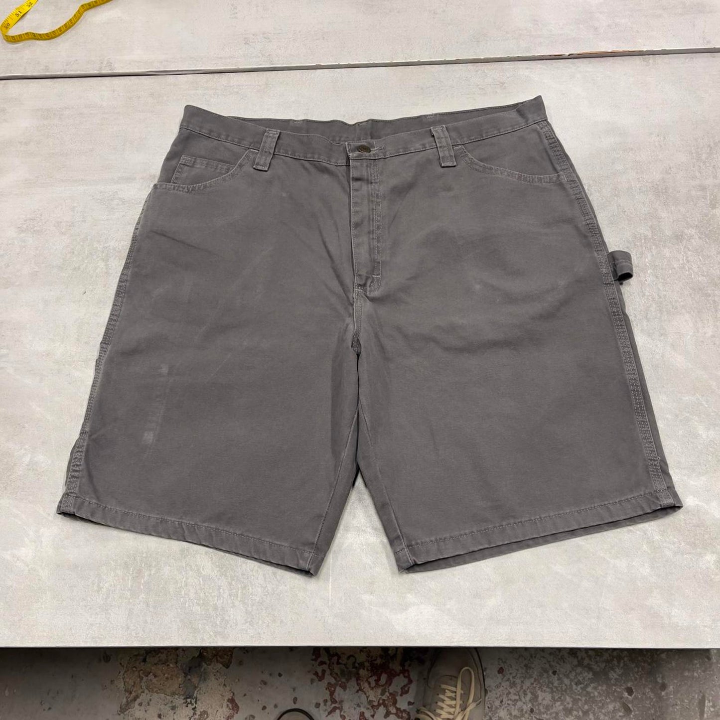 Grey Wrangler carpenter shorts W38