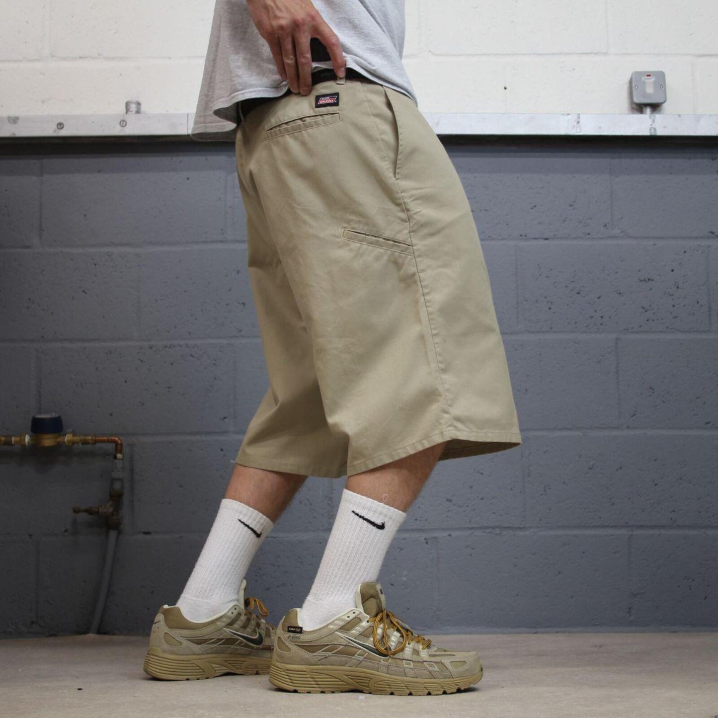 Dickies baggy chino shorts carpenter khaki Surf style skater shorts long wide leg festival