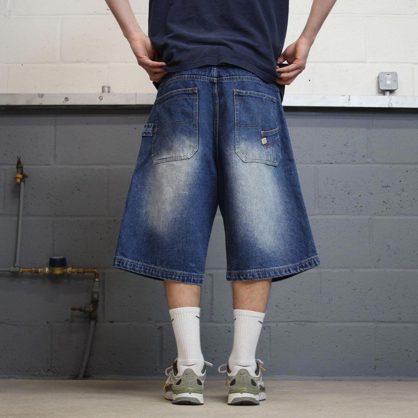 Y2k baggy carpenter shorts skater style blue Brooklyn Xpress long wide denim summer festival jorts
