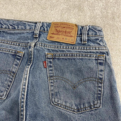Vintage Levi's jeans 560 loose fit tapered leg blue USA made 100% cotton denim pants red tab logo