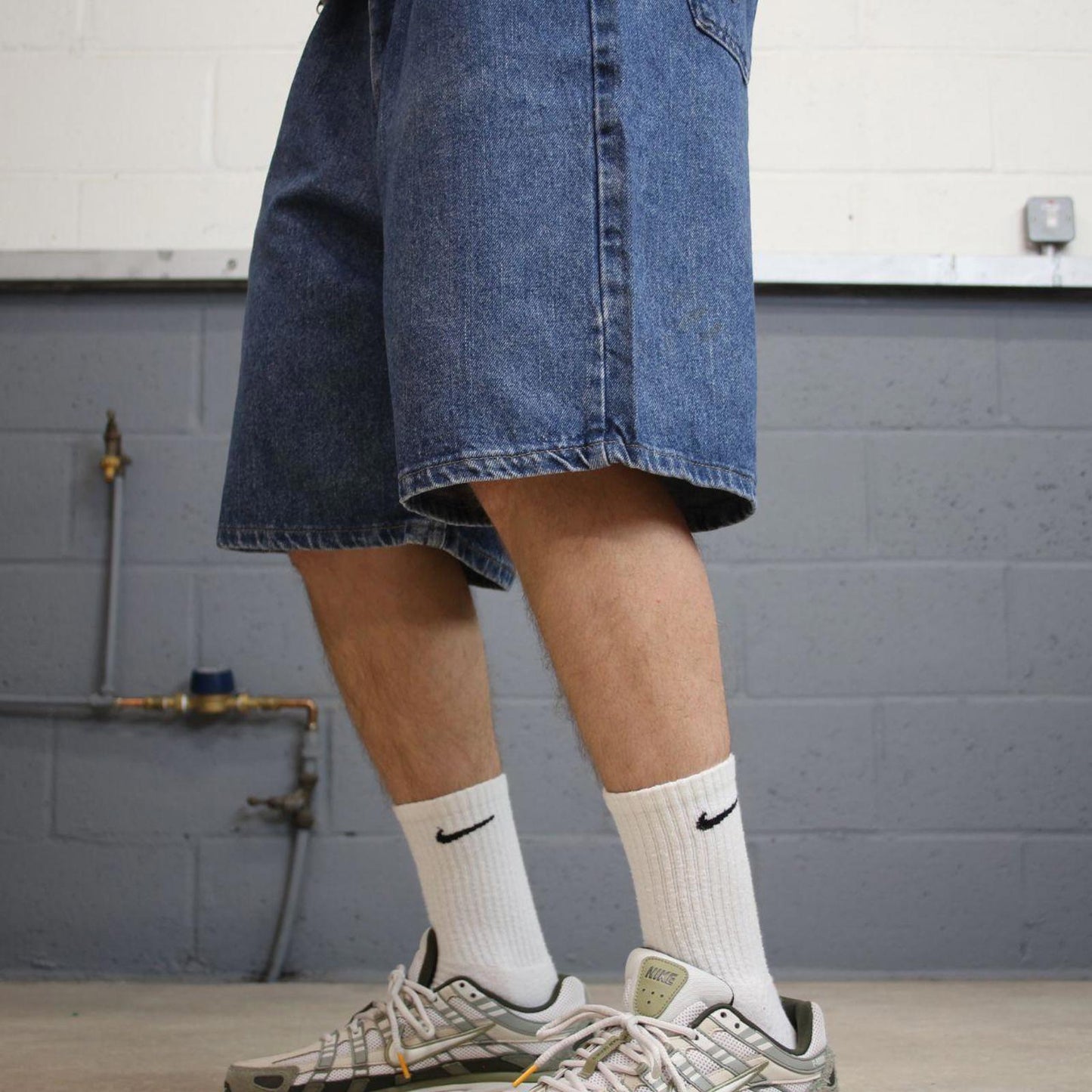 Y2k baggy Wrangler shorts skater style blue Denim loose leg summer festival jorts