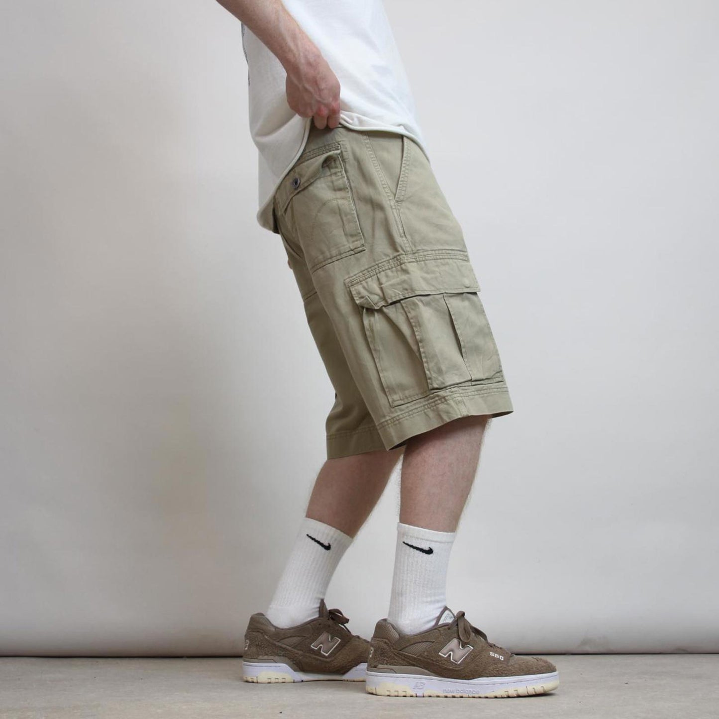 Mens baggy Levis cargo shorts W32 beige loose cargo utility skater shorts