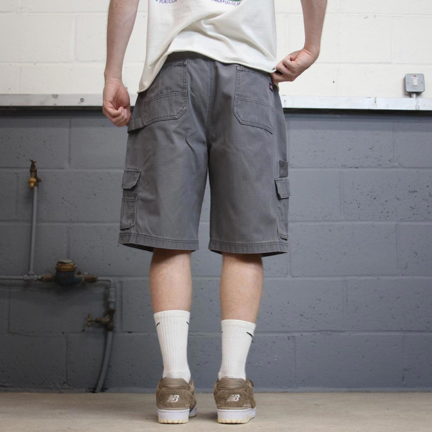 Dickies cargo shorts W32 grey loose chino style skate shorts