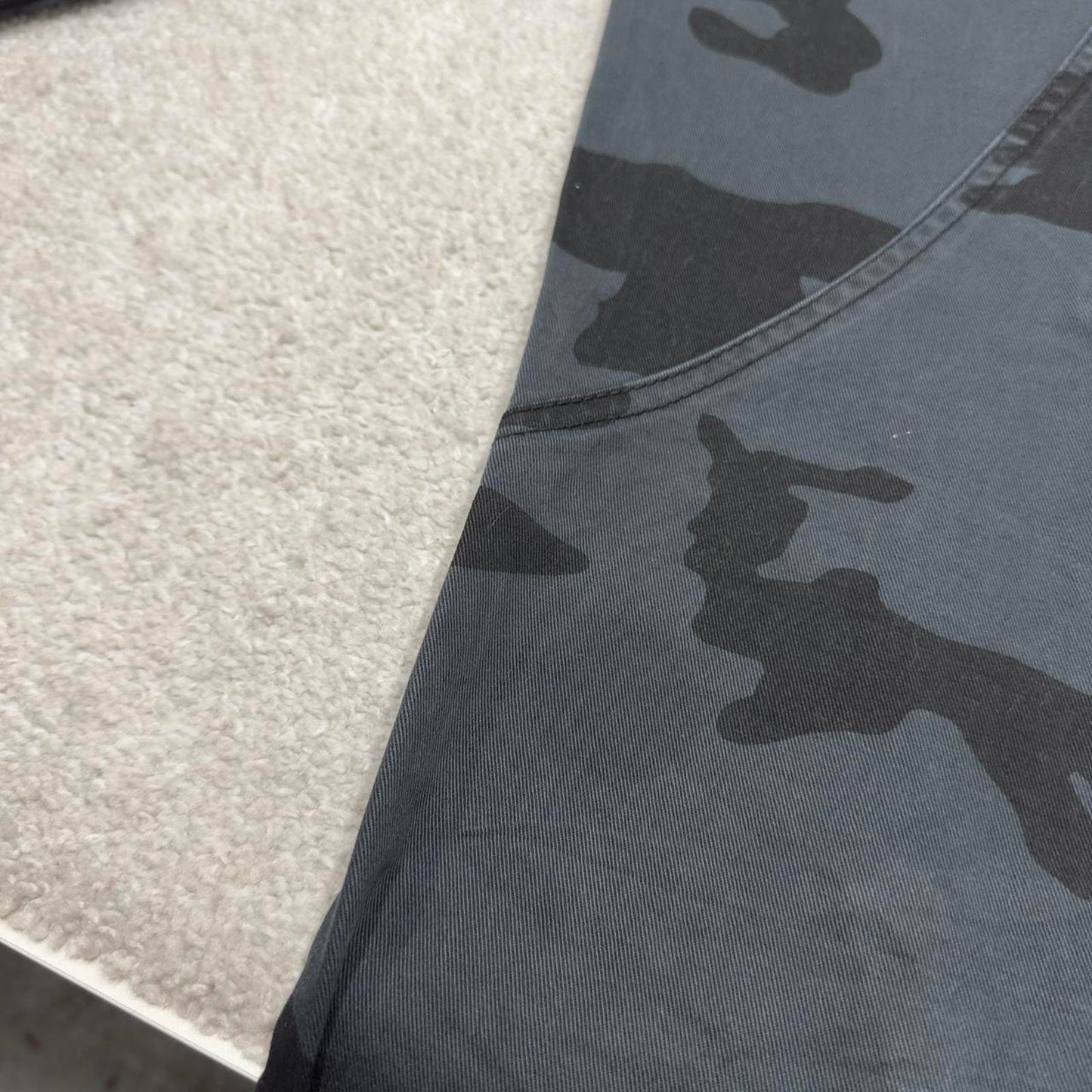 Camo cargo pants W30L31 navy grey camouflage straight y2k style carpenter trousers