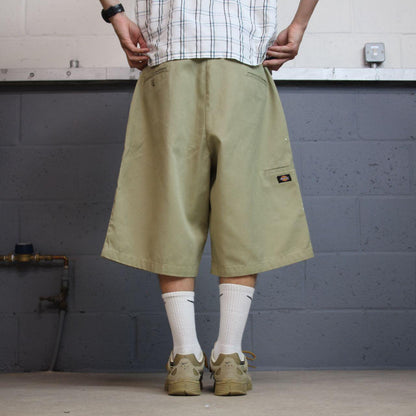 Dickies extra baggy carpenter shorts khaki Chino skater shorts long wide leg surf style