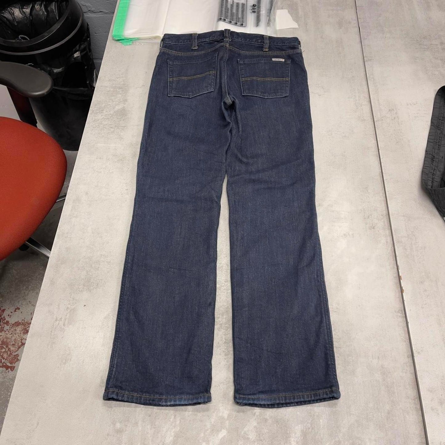 Blue Carhartt jeans size 6 short W30L30 straight leg denim jeans