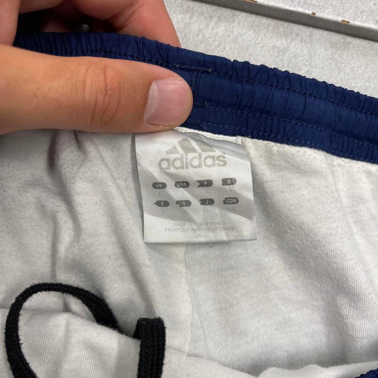 Baggy Adidas trackies L