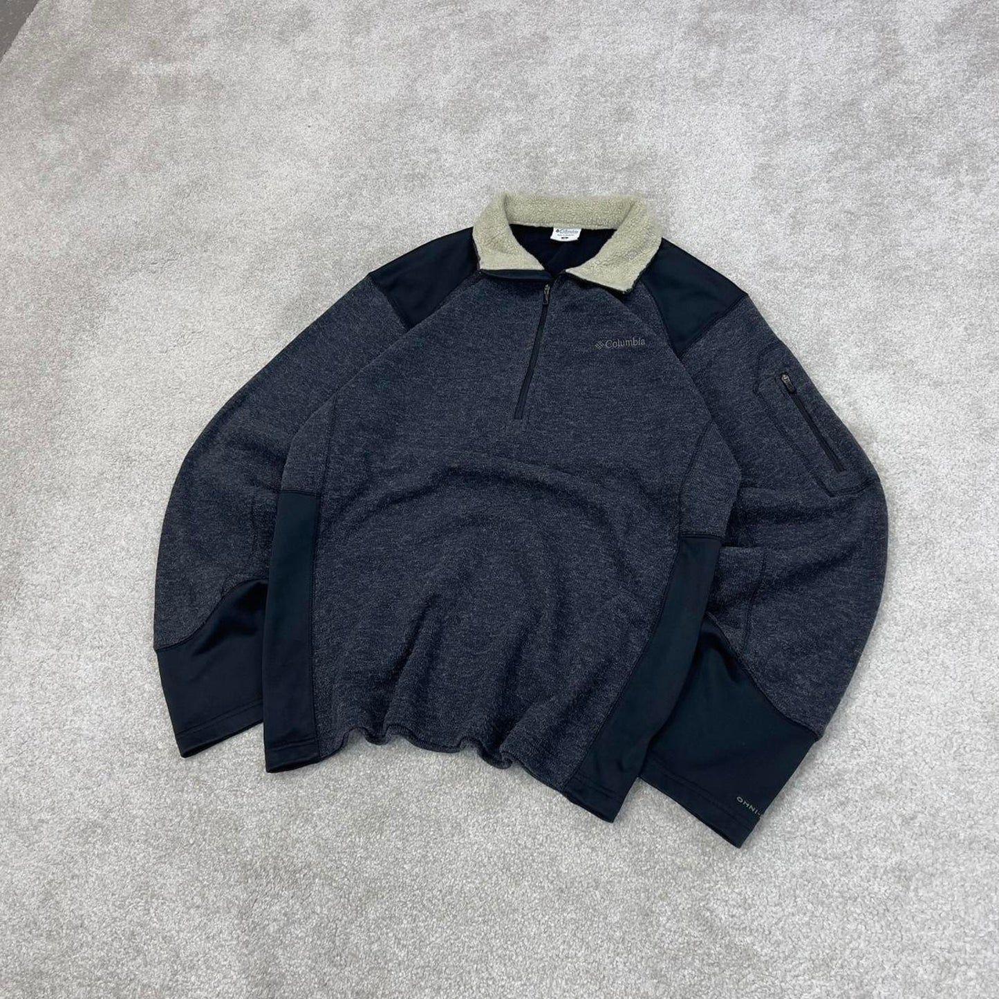 Grey Columbia technical fleece Medium 1/4 zip up y2k style autumn Omni-Shield
