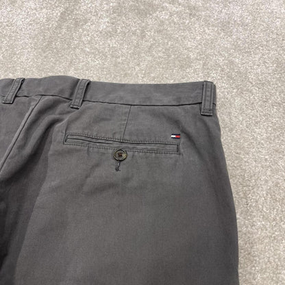 Y2K Tommy Hilfiger chino pants 34x30 grey