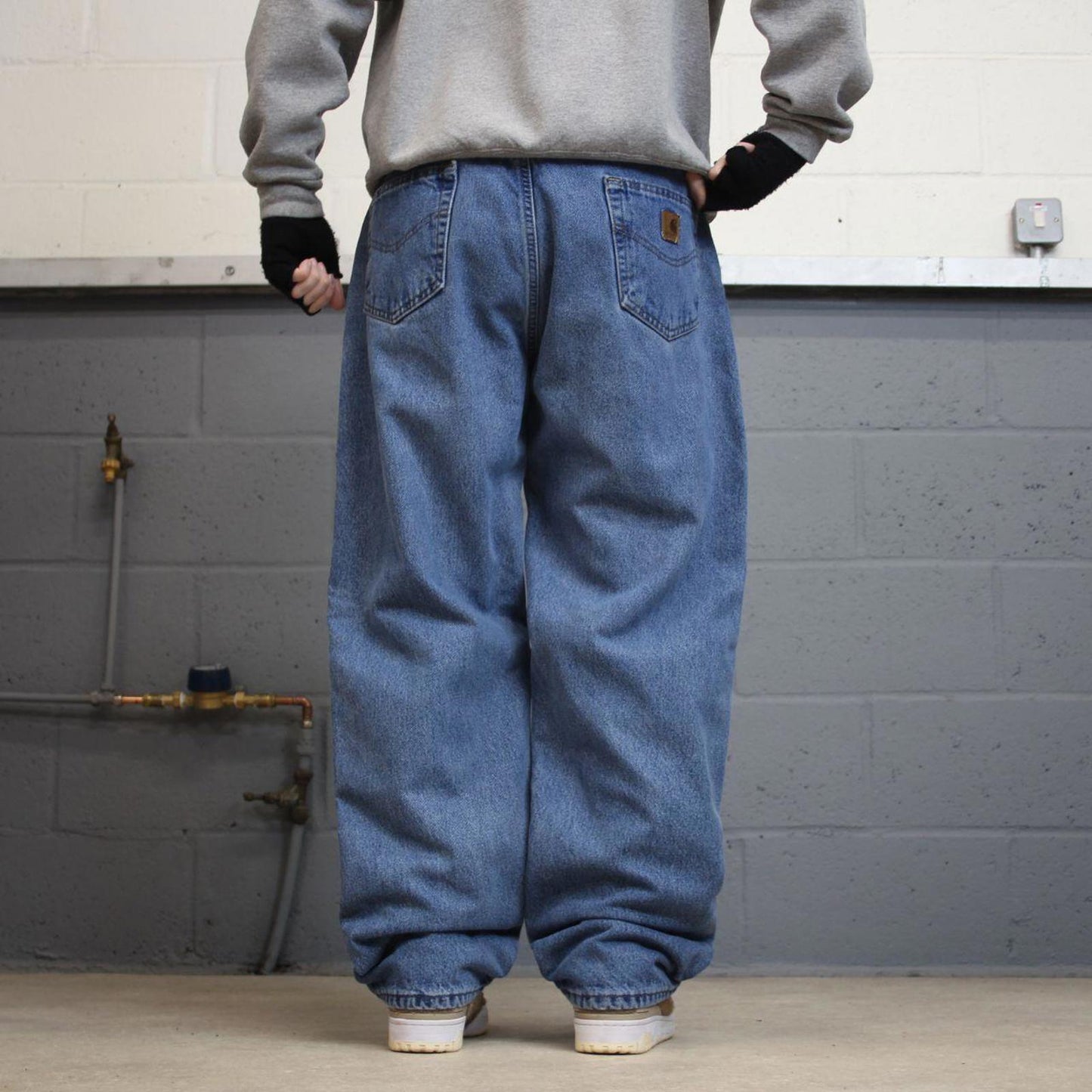 Carhartt jeans blue flannel lined 90s skater style W38L32 relaxed denim 5 pocket pants