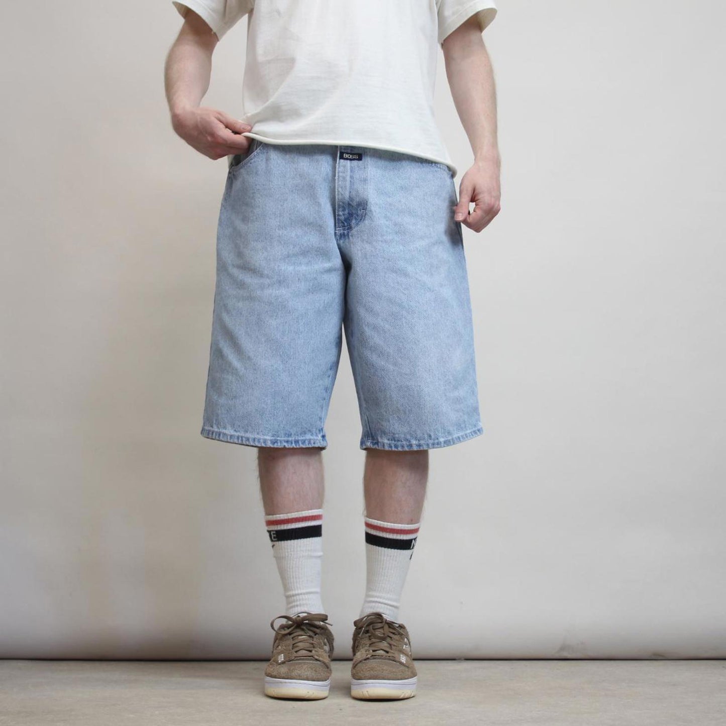 Baggy BOSS denim jorts W34 loose long denim embroidered 90s skater jorts
