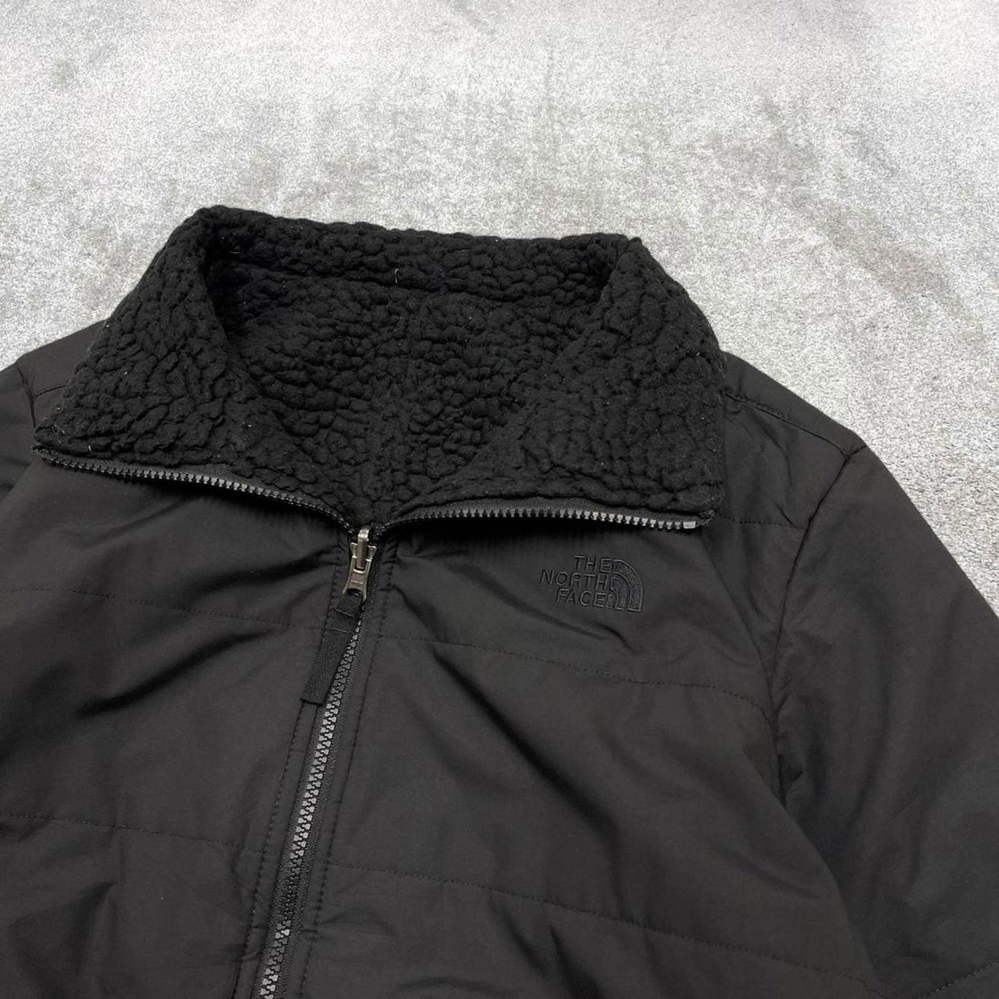 Black North Face technical jacket Large women's y2k 00s style reversible sherpa fleece coat outdoors