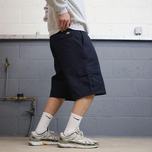 Y2K Dickies baggy cargo shorts skater style navy W40
