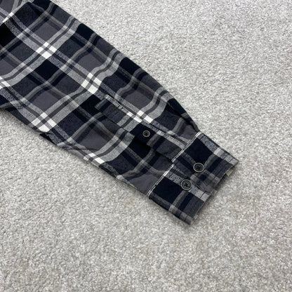 Checkered plaid flannel shirt autumnal M black Weatherproof men's long sleeve button up y2k style