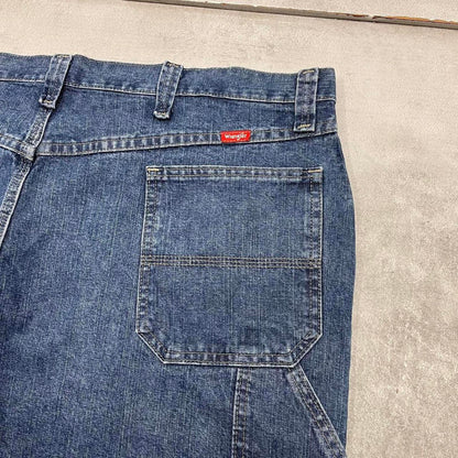 Mens baggy Wrangler carpenter jorts W42