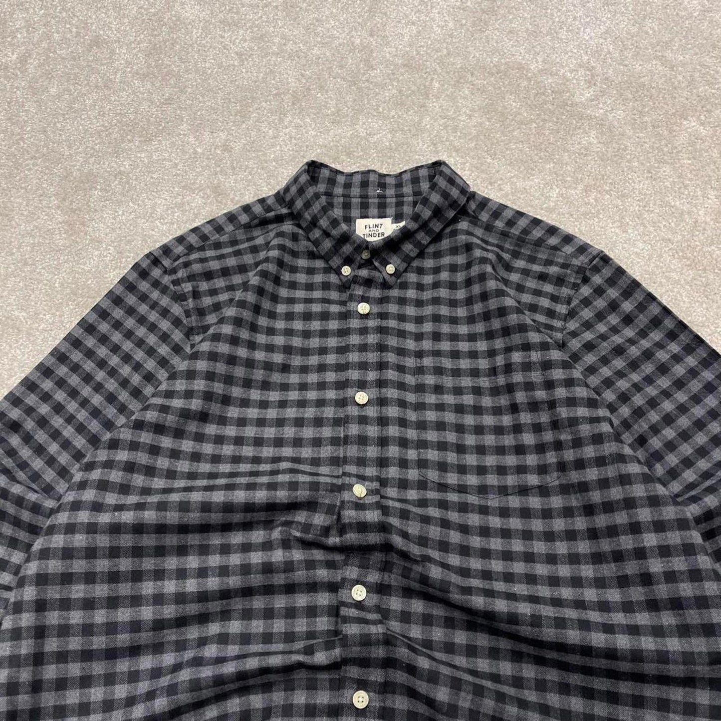 Checkered plaid flannel shirt autumnal XL grey Flint & Tinder men's long sleeve button up y2k style