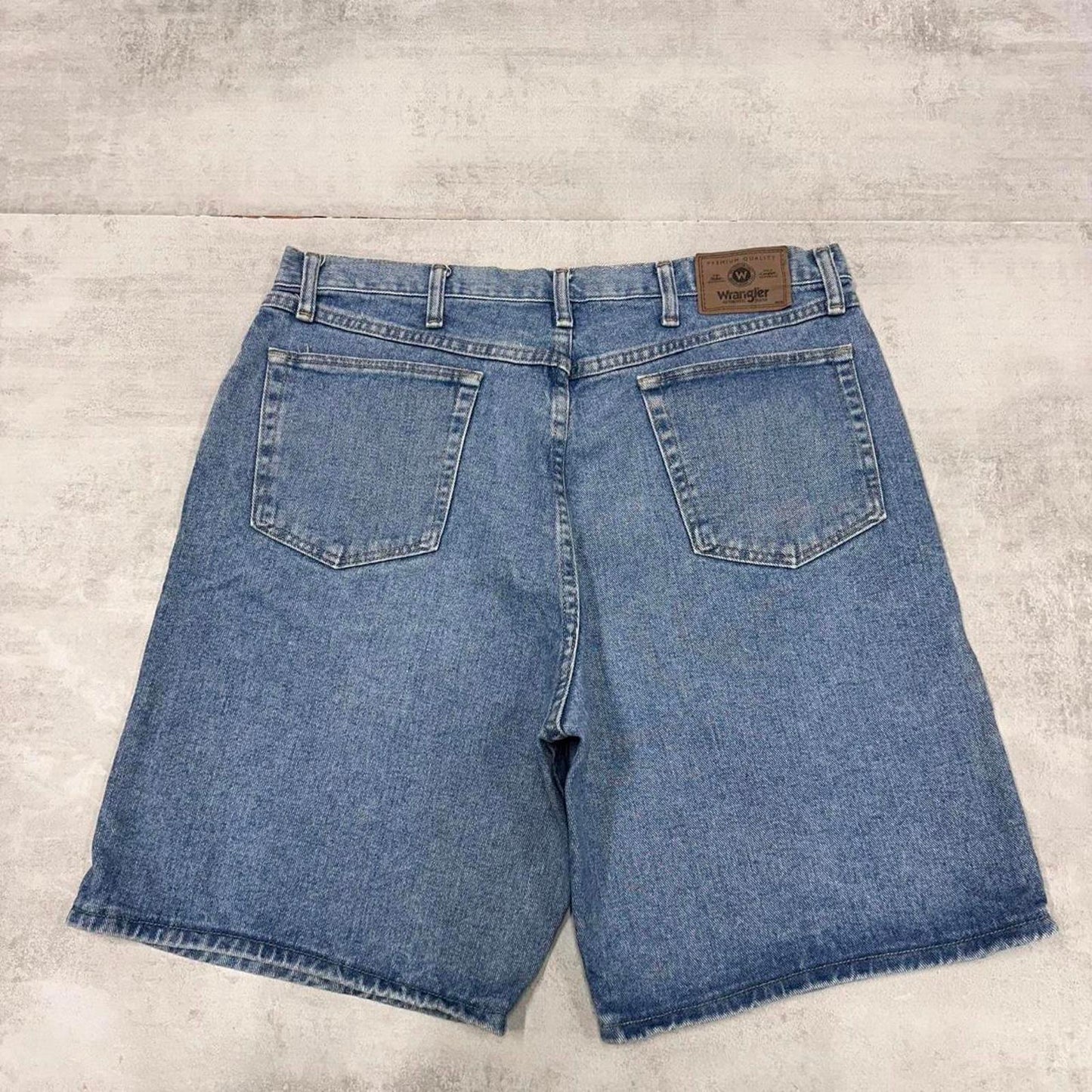 Mens Baggy Wrangler jorts W38