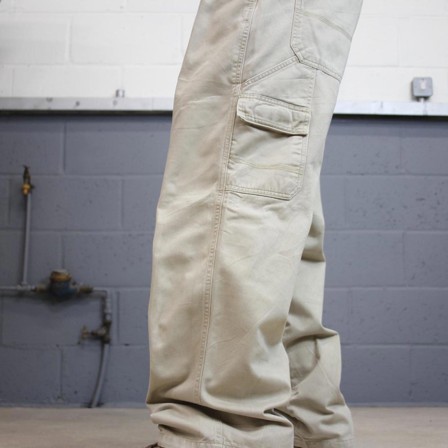 Baggy Wrangler cargo pants W36 L30 beige wide leg y2k skater cargos