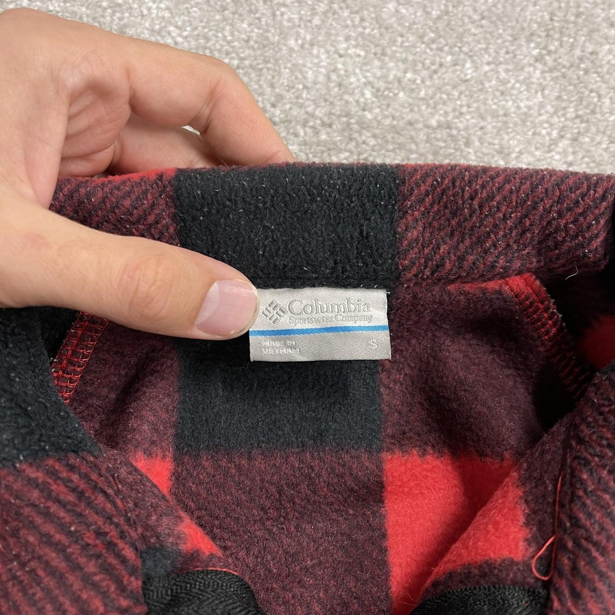 Y2K checkered Columbia fleece women's Small technical red black Full zip check fleece