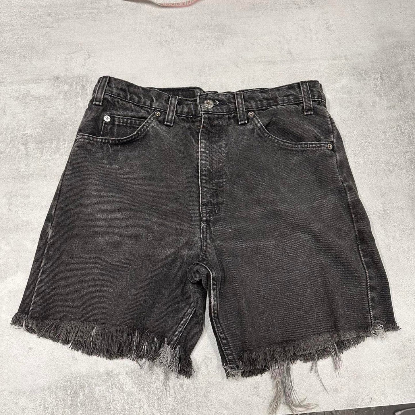 Black Levi's 505 jean shorts W30