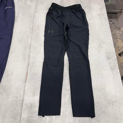 Black Under Armour trackies S
