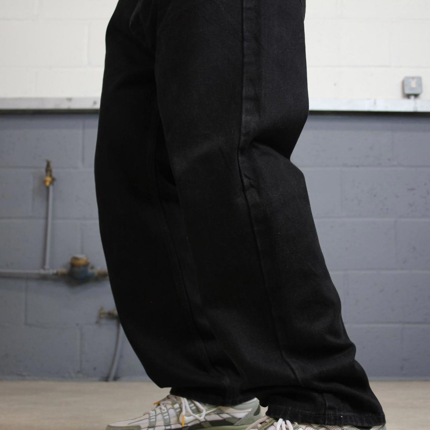 Black Levi's 505 jeans W40L29 thick denim 90s style skater pants 5 pocket red tab logo