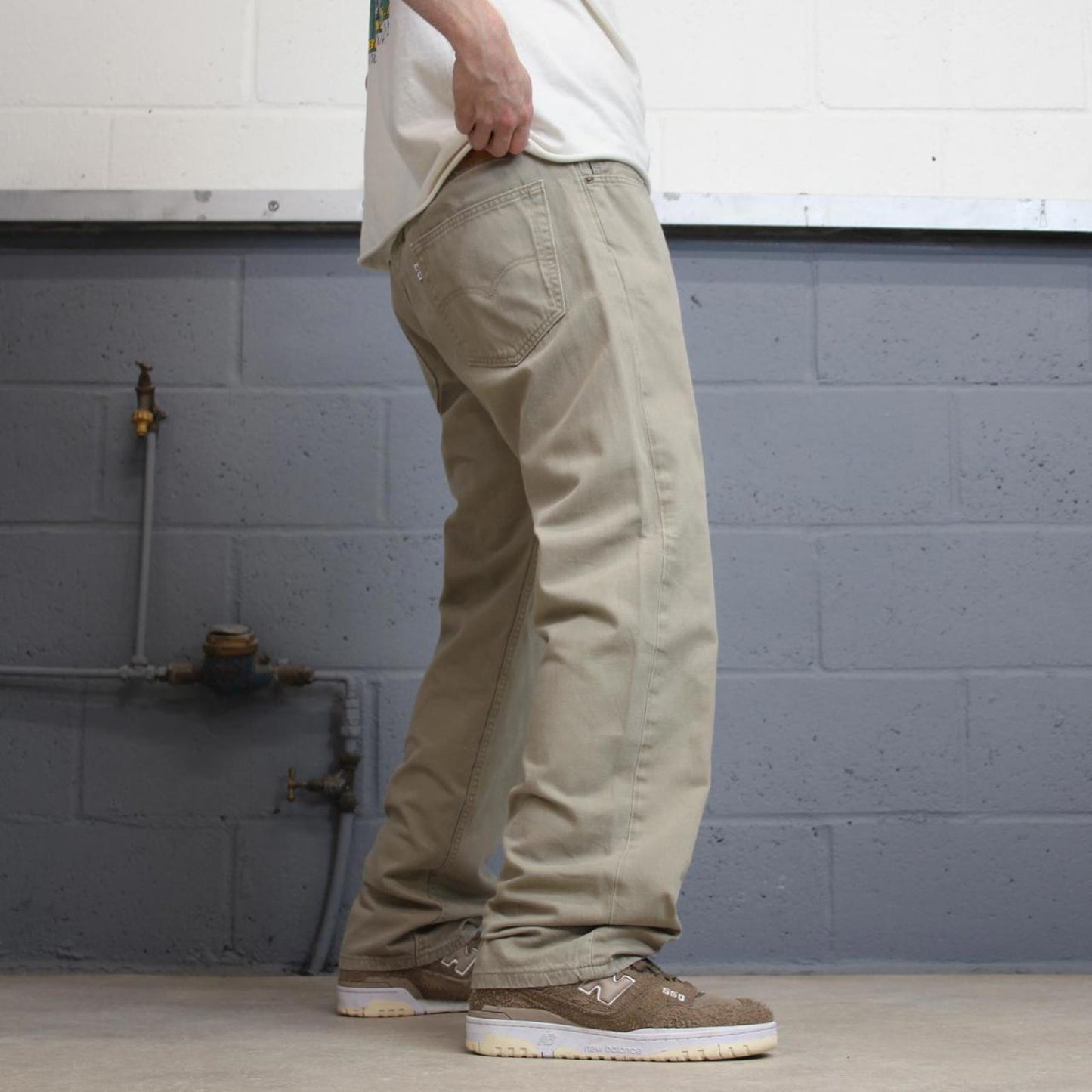 Beige Levis 505 jeans W36L32 loose straight leg y2k style pants white tab logo
