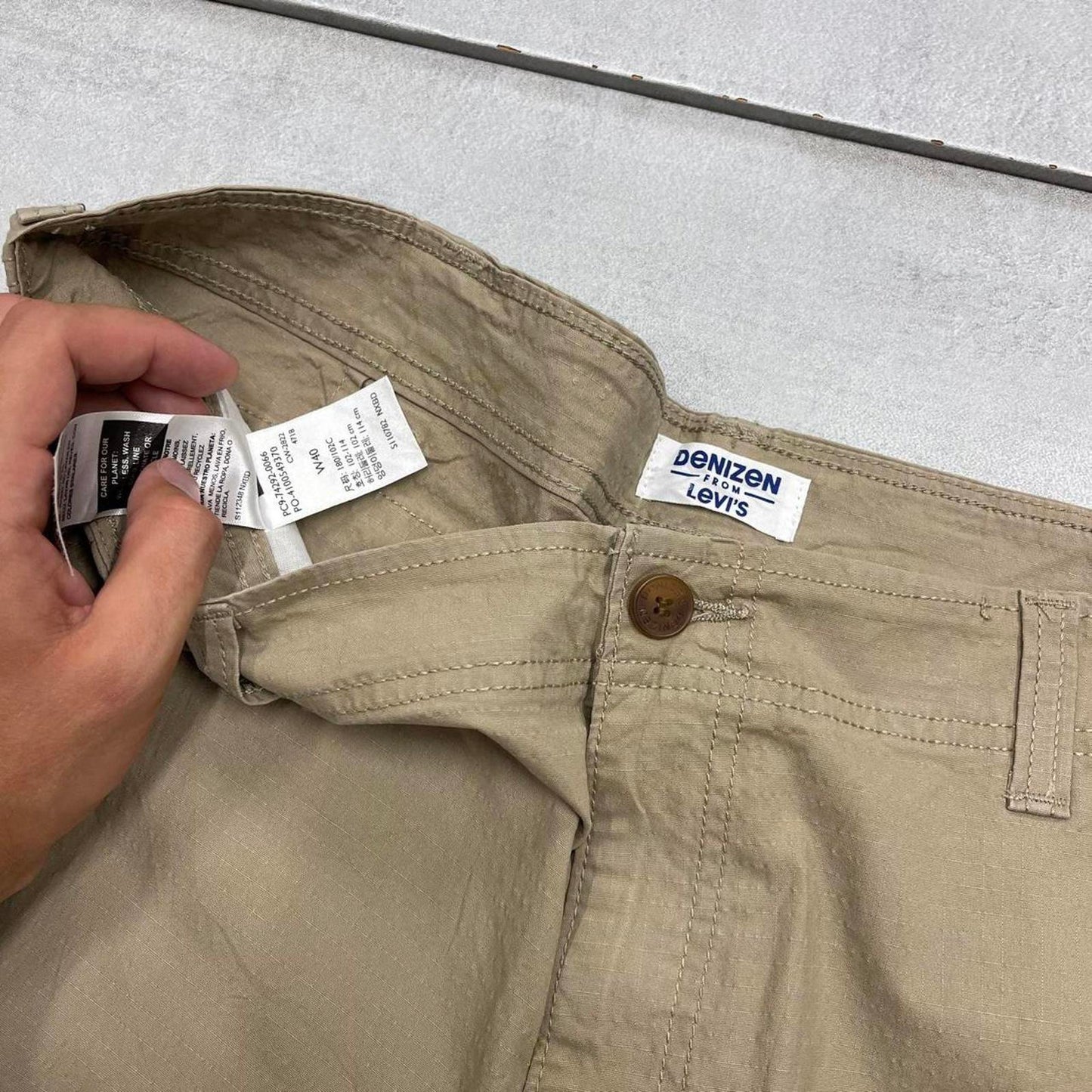 Mens Levis Denizen cargo shorts W40
