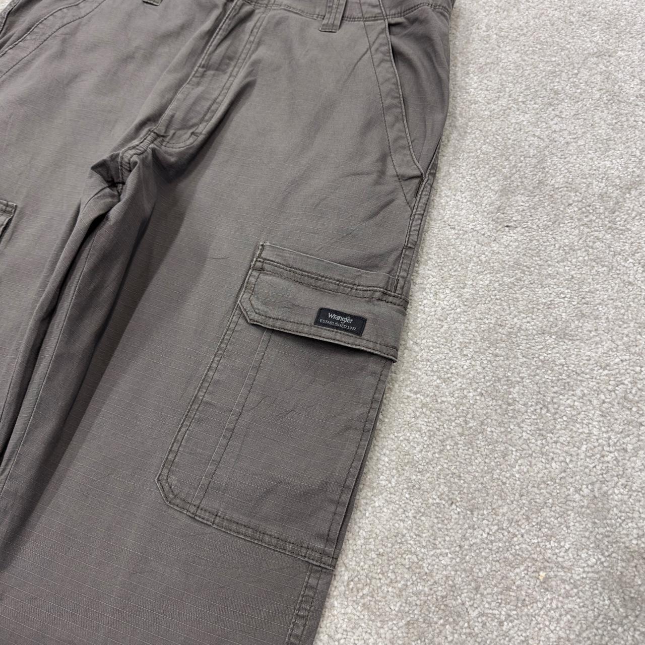 Wrangler cargo pants y2k khaki grey Straight leg skater work utility pants