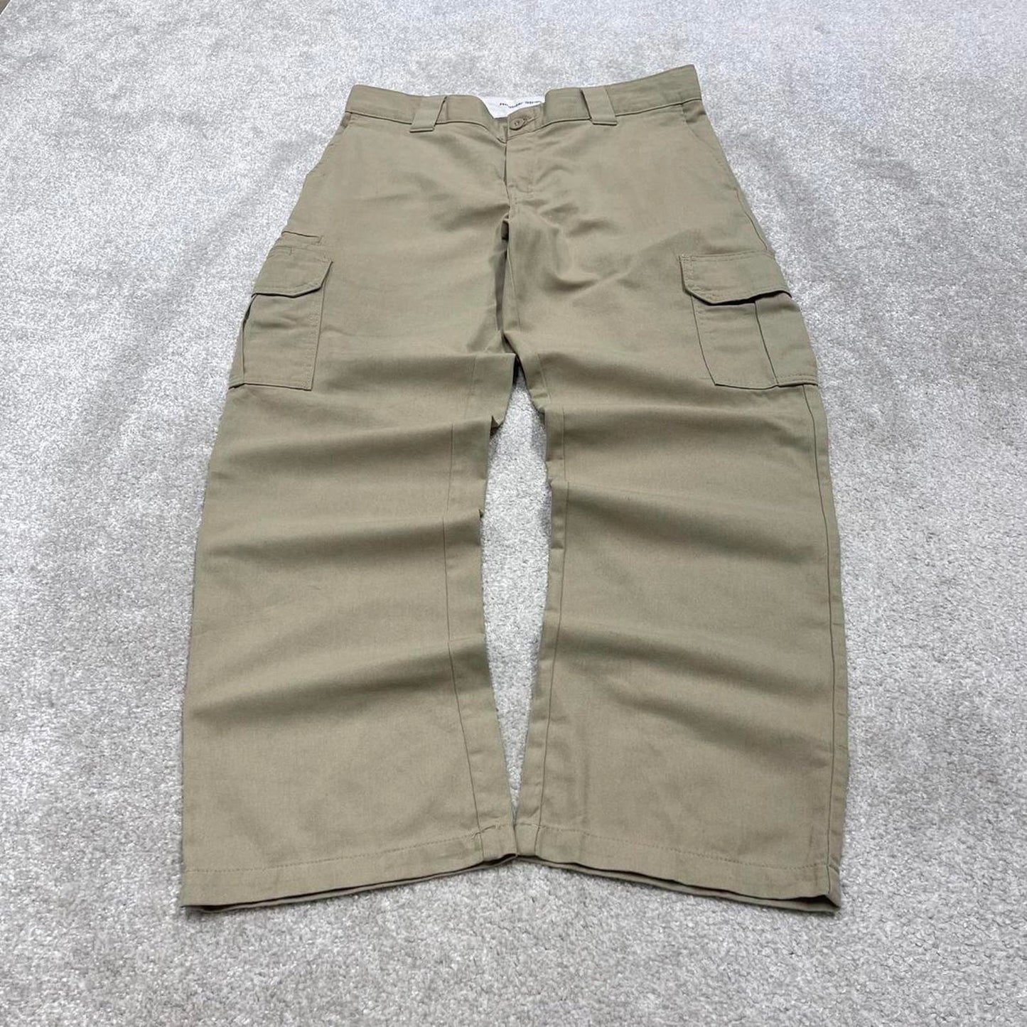Beige Dickies cargo pants W34L30 twill style 90s skater work pants loose American workwear