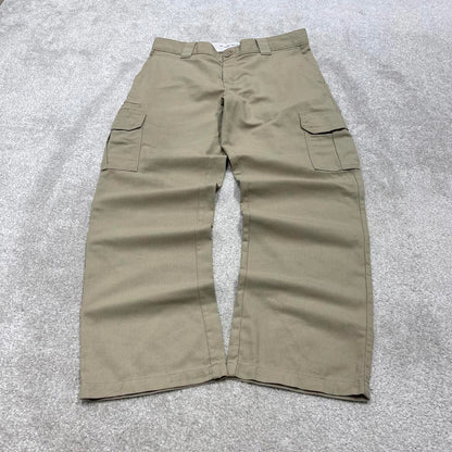 Beige Dickies cargo pants W34L30 twill style 90s skater work pants loose American workwear